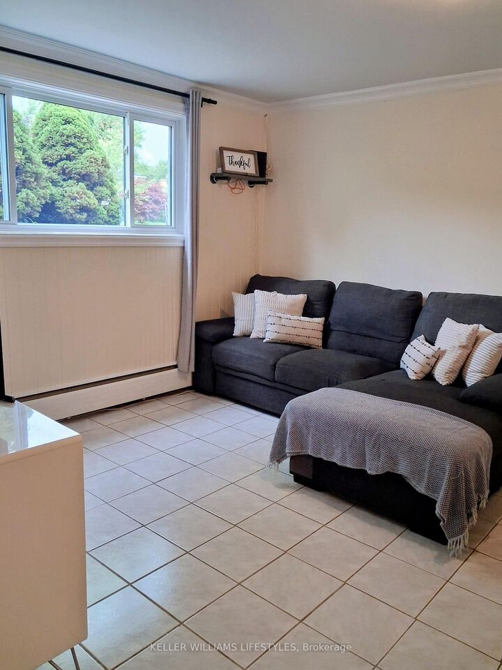 Property Photo:  318 Base Line Road W  ON N6J 1W1 