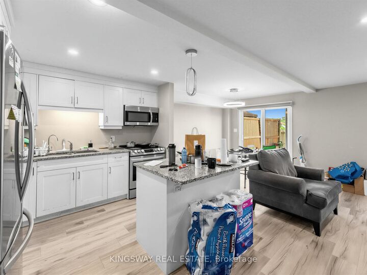 Property Photo:  1 Highbrook Street N  ON N2E 3N9 