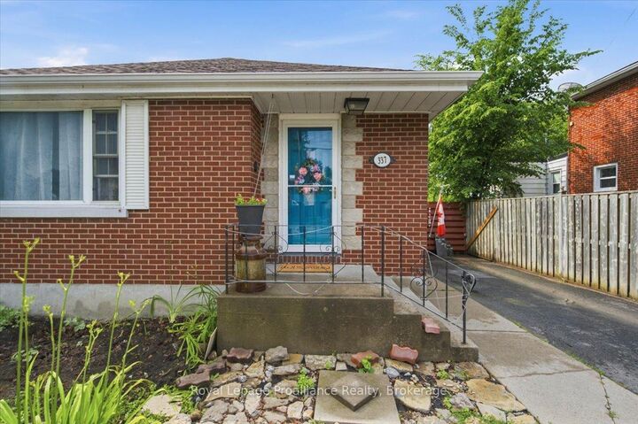 Property Photo:  337 Bridge Street E  ON K8N 1P5 