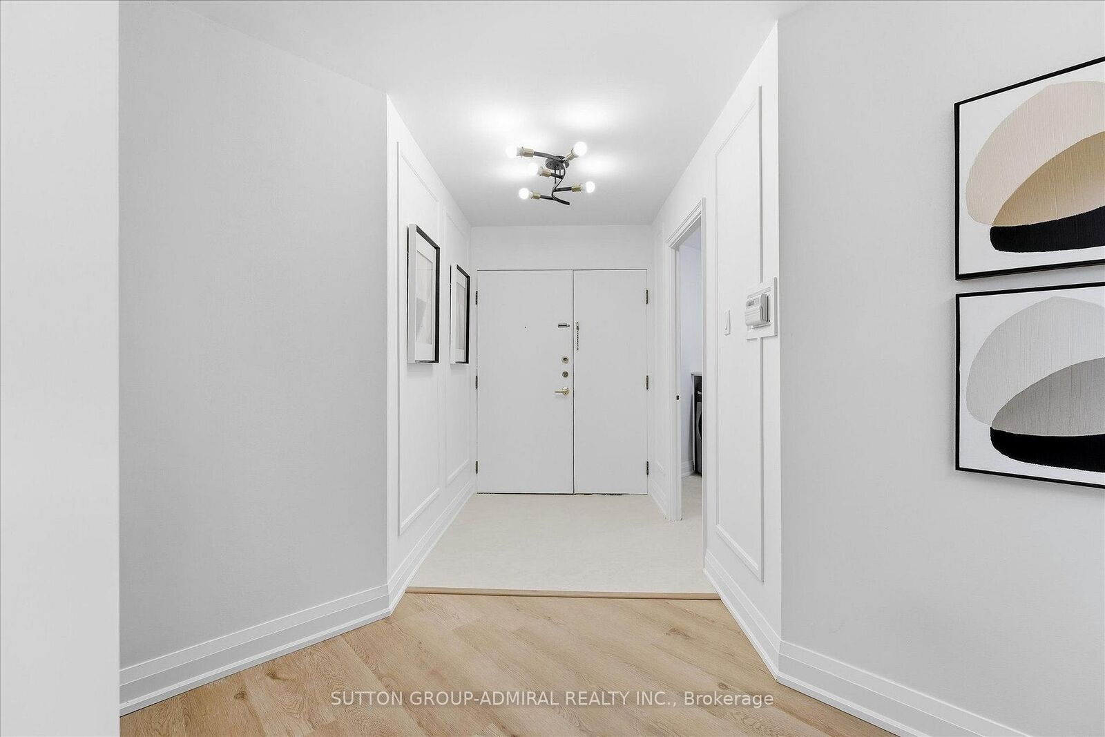 Photo de la propriété:  131 Beecroft Road 306  ON M2N 6G9 