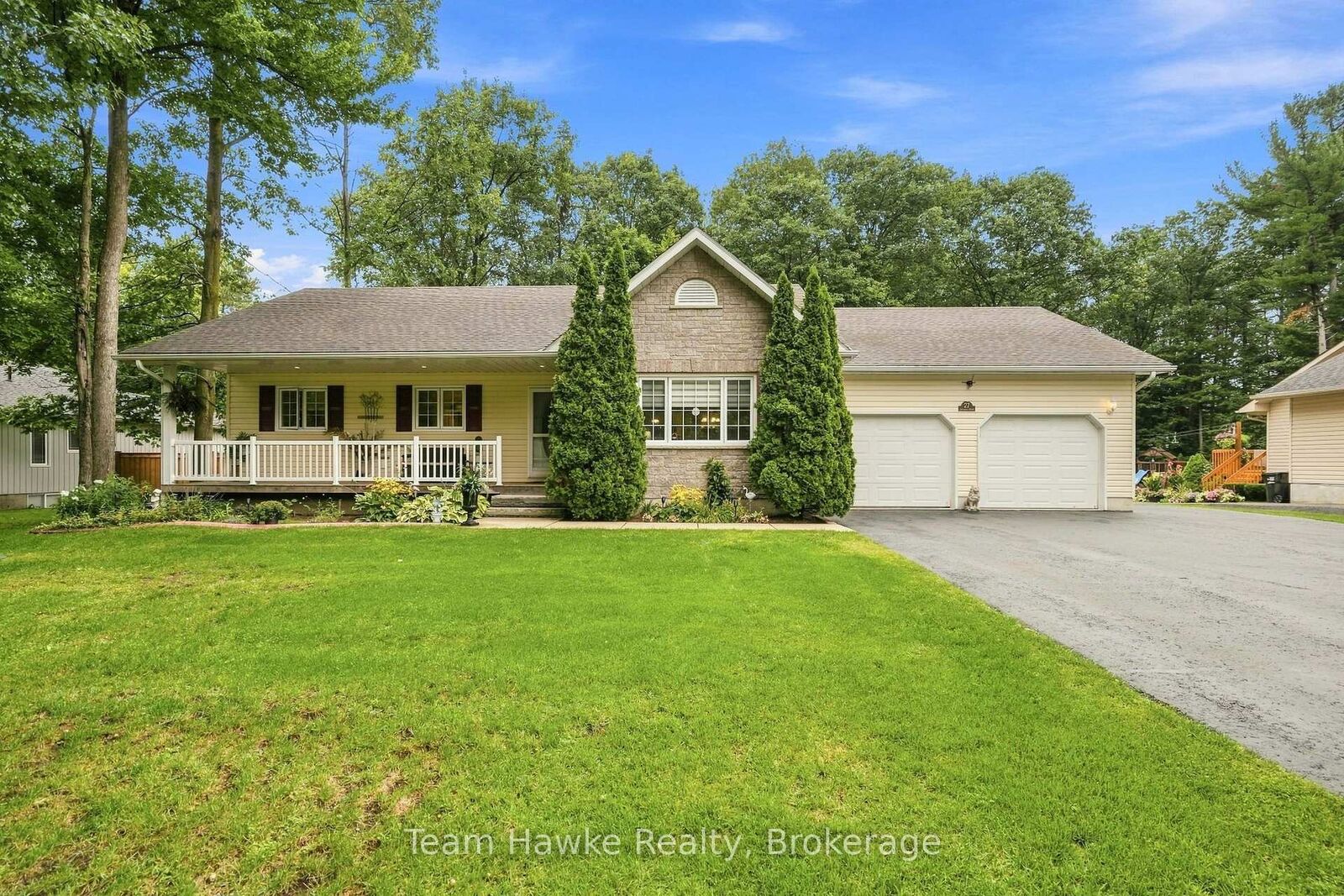 Property Photo:  27 Johnston Street  ON L0L 2T0 