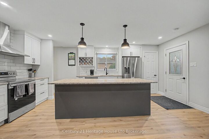 Property Photo:  34 Centennial Avenue  ON N4G 4R6 