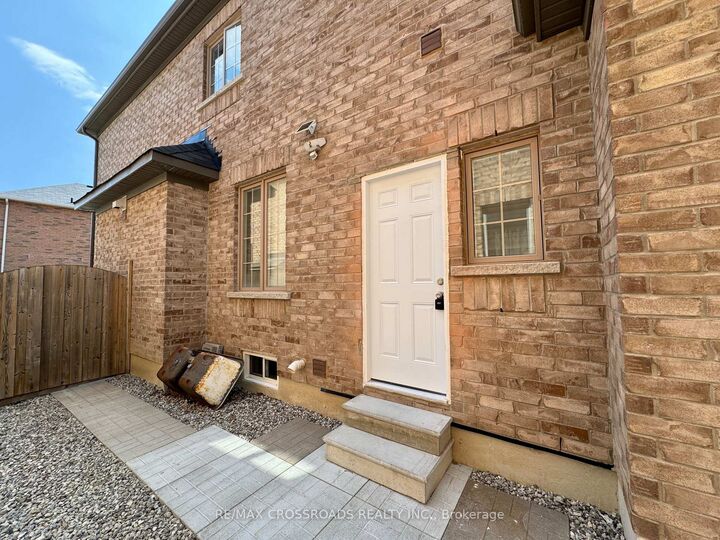 Property Photo:  375 Wilfred Murison Avenue Basement  ON L6C 0R4 
