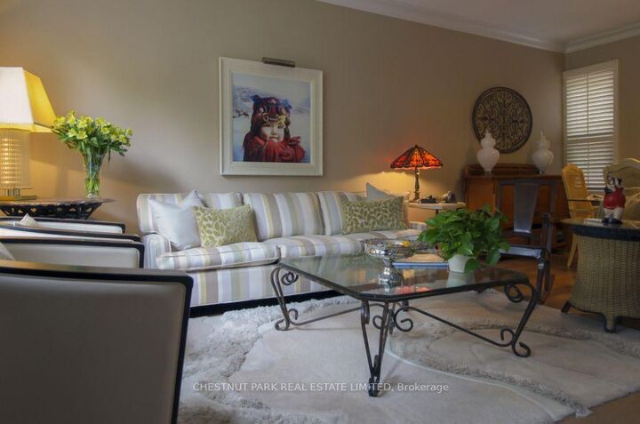 Property Photo:  117 Alcorn Avenue  ON M4V 1E4 