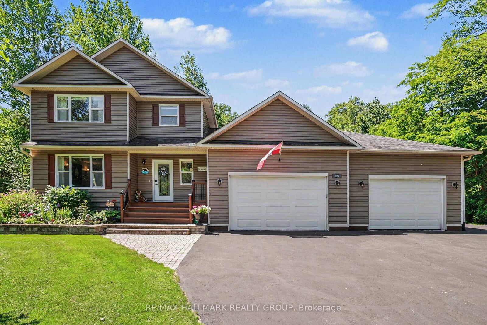 Property Photo:  184 Charmont Way  ON K0A 3M0 