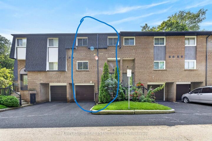 Property Photo:  119 Henderson Avenue 7  ON L3T 2L3 