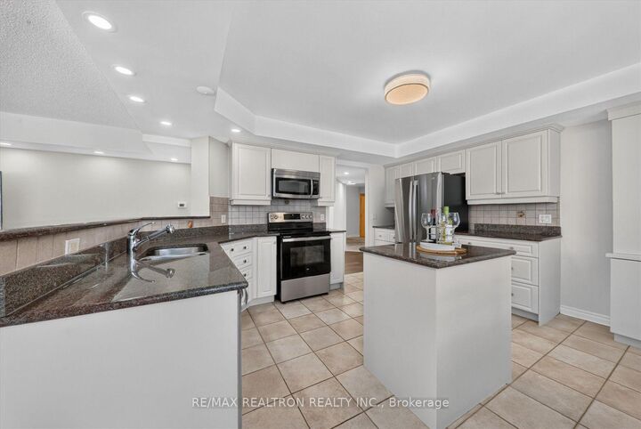 Property Photo:  55 The Boardwalk Way 307  ON L6E 1B7 
