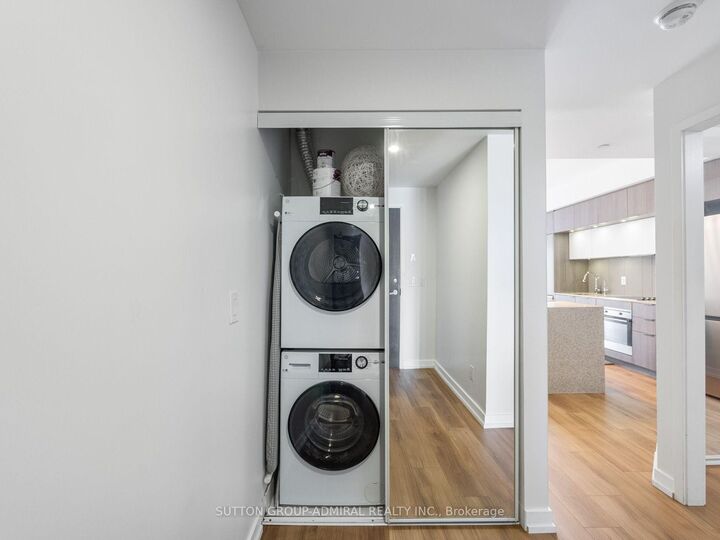 Property Photo:  170 Sumach Street 907  ON M5A 0C3 