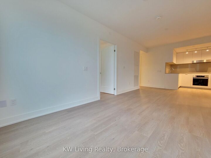 Property Photo: 8 Cedarland Drive 1802 ON L6G 0H4
