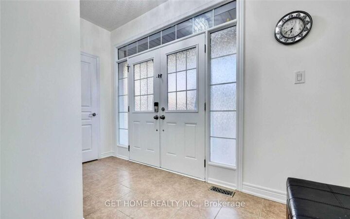 Property Photo:  30 Proud Court Main  ON L6Y 5Z1 