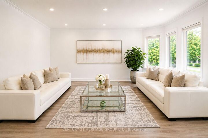 Property Photo:  187 Glenway Circle  ON L3Y 7S5 
