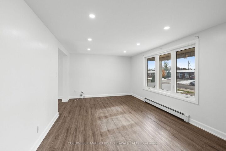 Property Photo:  351 Amiens Street  ON K1E 1P1 