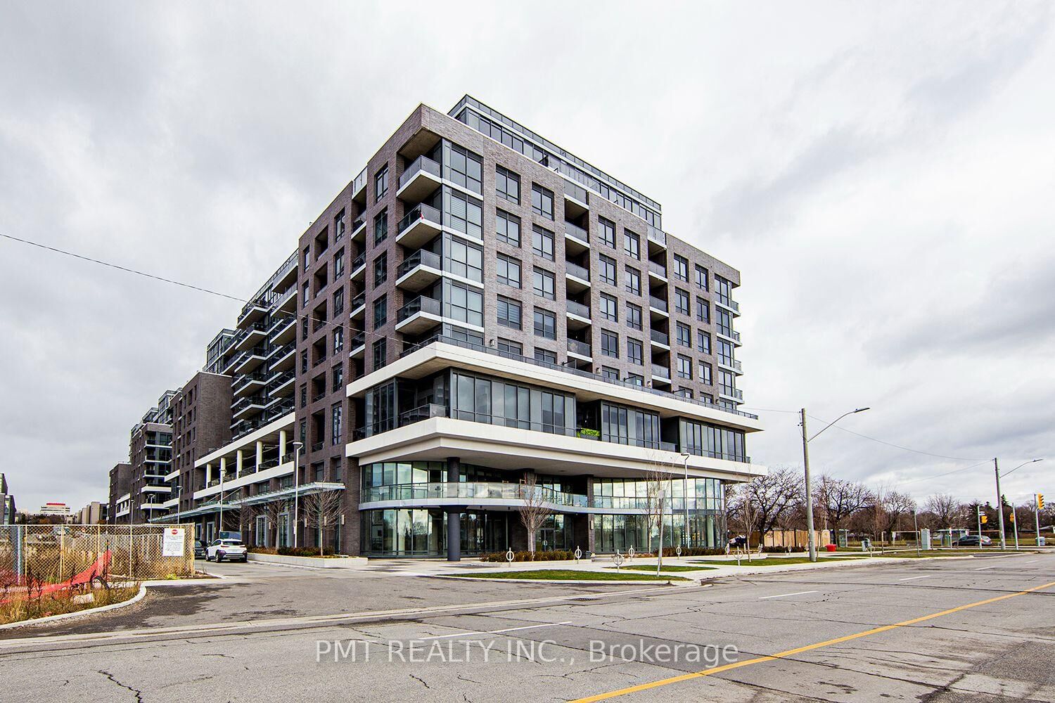 Property Photo:  10 Gibbs Road 614  ON M9B 0E2 