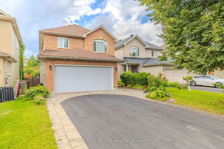 Property Photo:  43 Evanshen Crescent  ON K2K 2Z7 