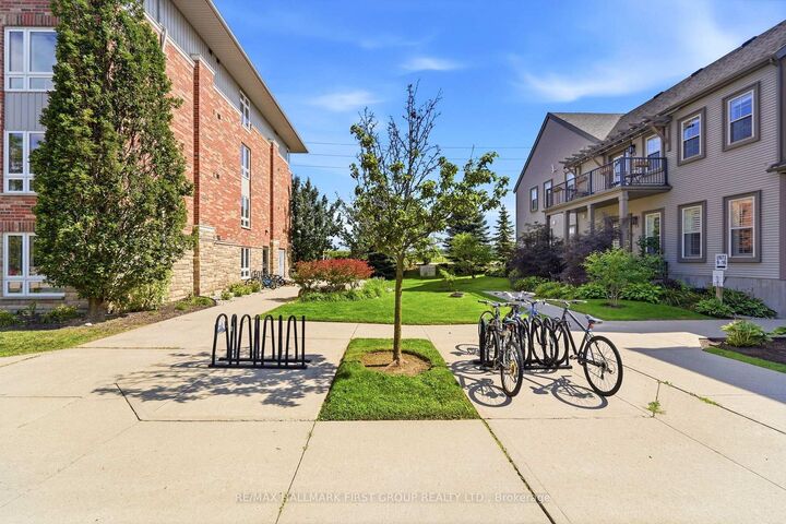 Photo de la propriété:  19 Waterford Drive 403  ON N1L 0J1 