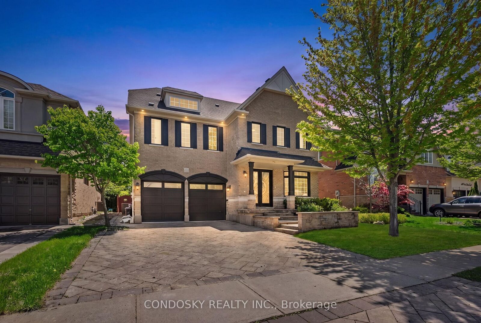 Property Photo:  3322 Fox Run Circle  ON L6L 6W4 