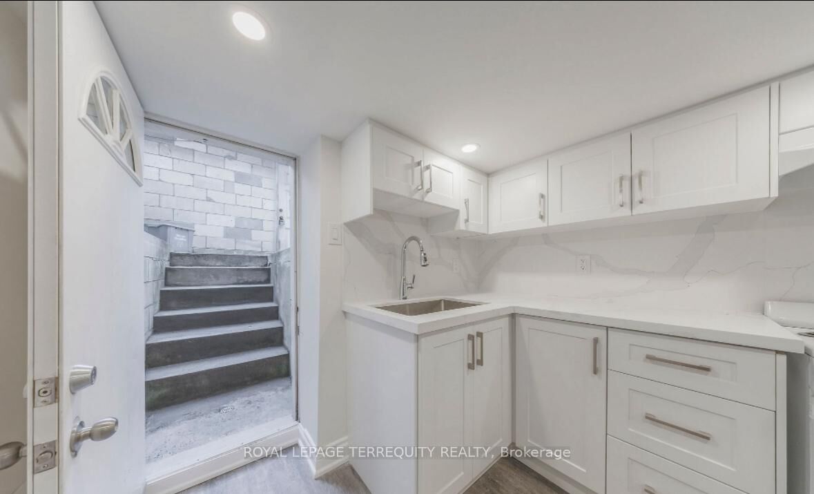 Property Photo:  185 Laughton Avenue Bsmt  ON M6N 2X6 