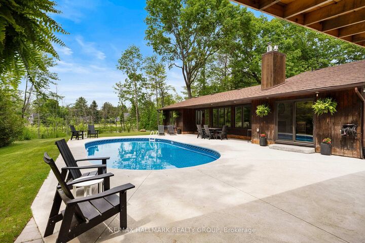 Property Photo:  408 Yole Crescent  ON K6V 5T3 