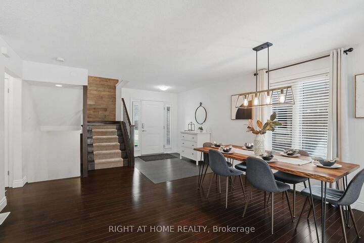 Photo de la propriété:  2322 Buroak Drive  ON N6G 0L1 