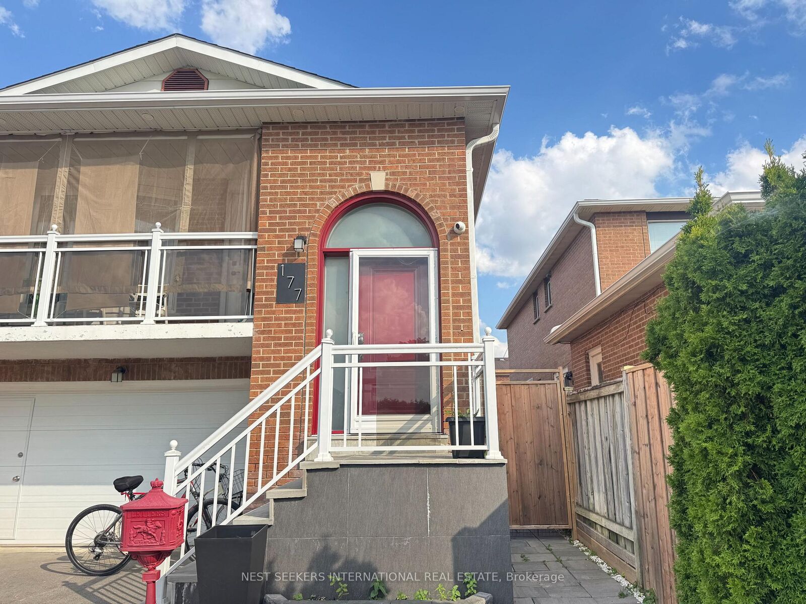 Property Photo:  177 Aberdeen Avenue  ON L4L 4C3 