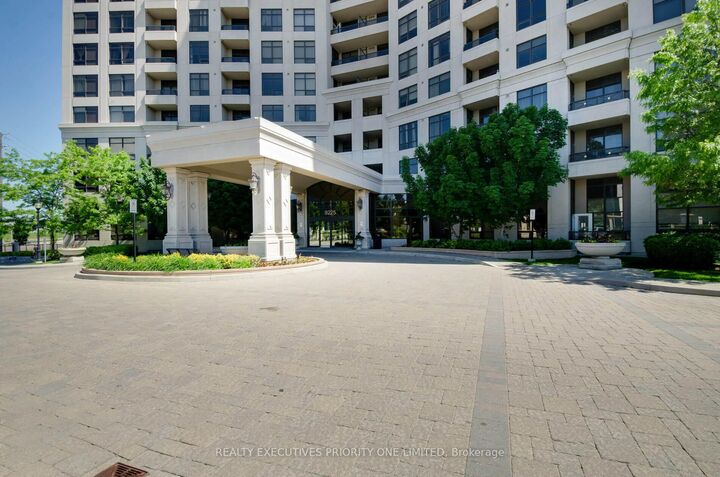 Property Photo:  9225 Jane Street 605  ON L6A 0J7 
