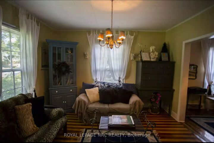 Property Photo: 156 Mary Street ON L0S 1J0