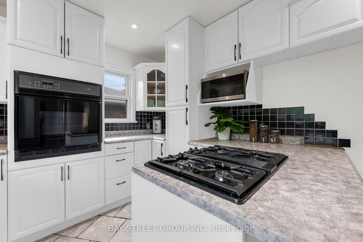 Property Photo:  8 Glenbarr Road  ON L2T 1Y1 