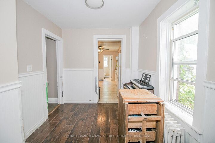 Property Photo:  305 Burgar Street  ON L3B 2T5 