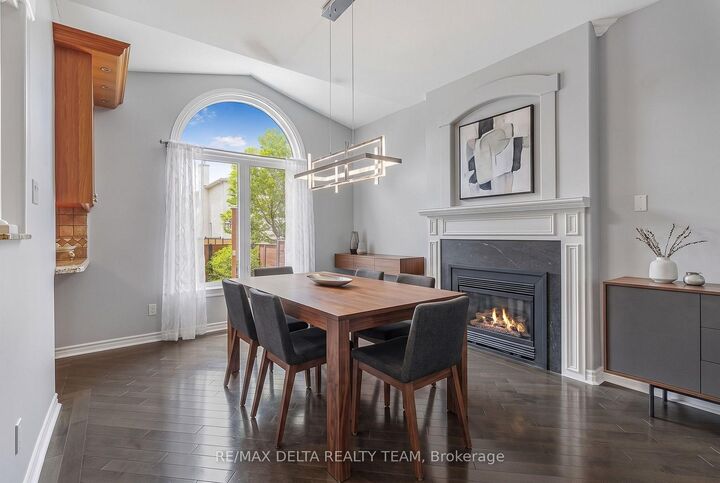 Property Photo:  2040 Sunland Drive  ON K4A 3K8 