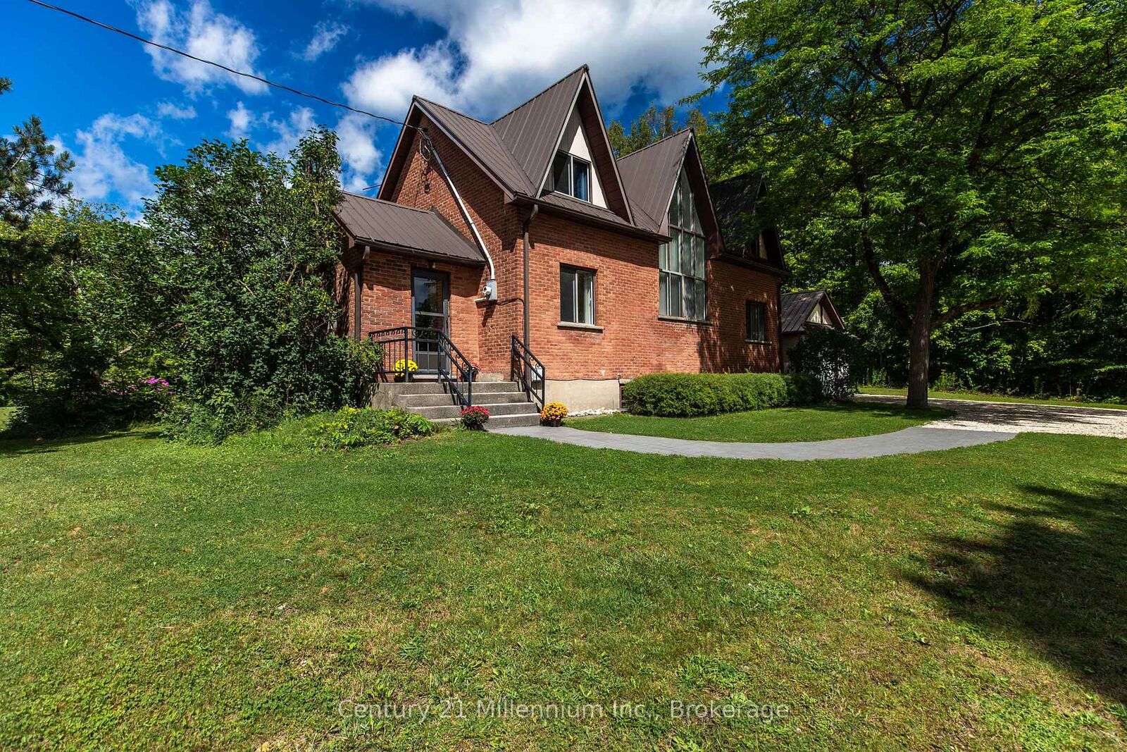 Property Photo:  425005 Irish Lake Road  ON N0C 1H0 