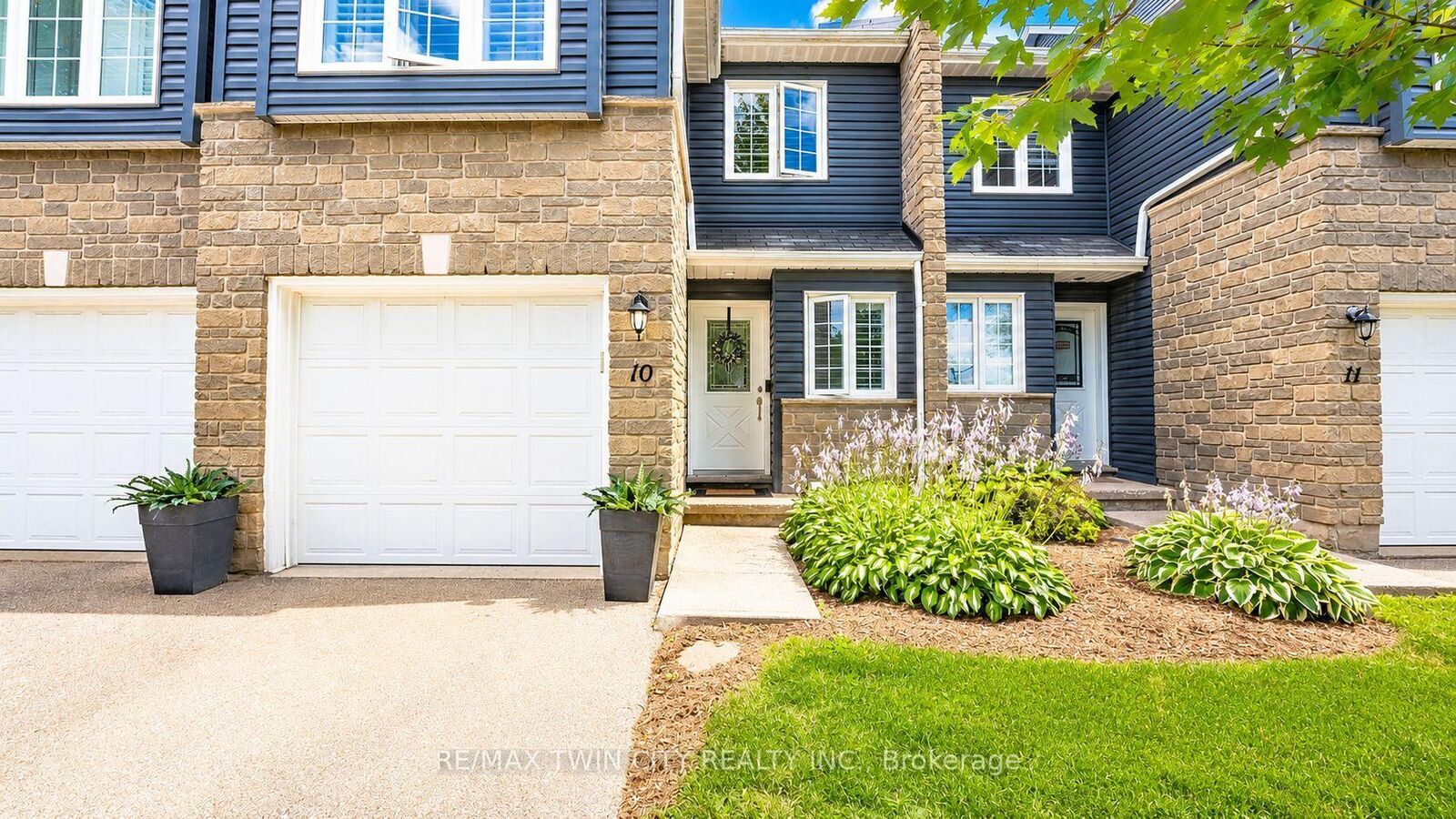 Property Photo:  199 Saginaw Parkway 10  ON N1T 1T9 