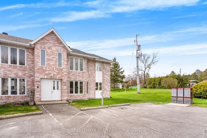 Property Photo:  185 Du Comte Road 106B  ON K0B 1L0 