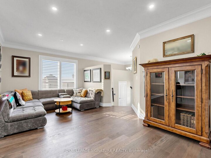 Photo de la propriété:  49 Kenilworth Crescent  ON L1M 2M6 