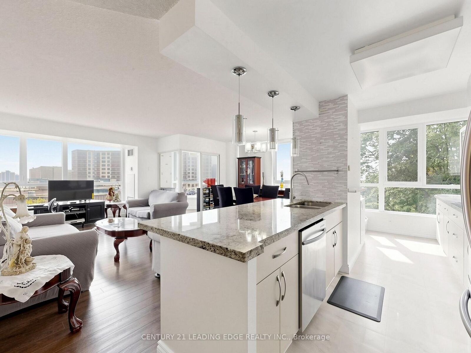 Property Photo:  3231 Eglinton Avenue E 204  ON M1J 3N5 