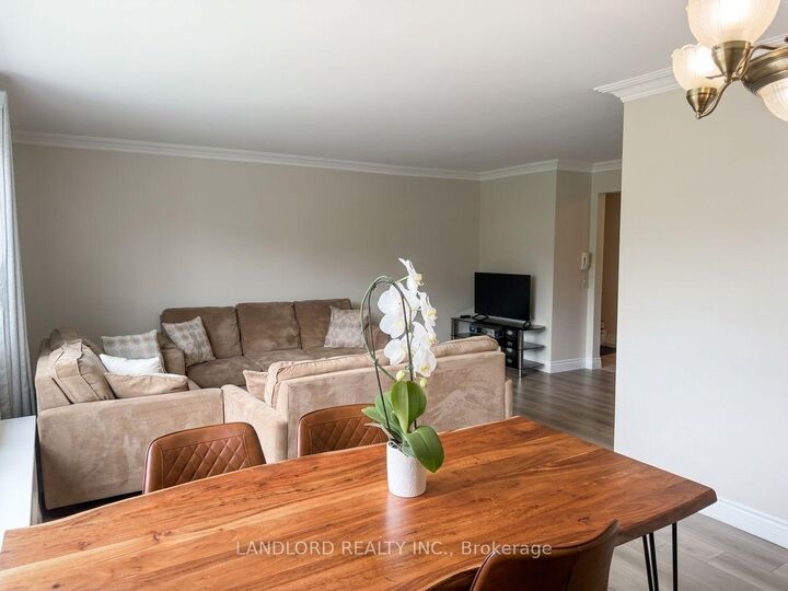 Property Photo: 92 Trethewey Drive 5 ON M6M 4B4