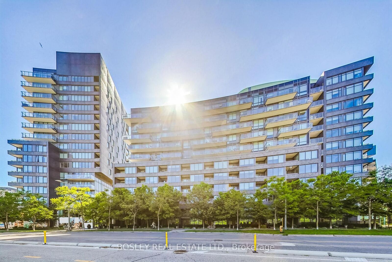 Property Photo:  120 Bayview Avenue N 519  ON M5A 0G4 