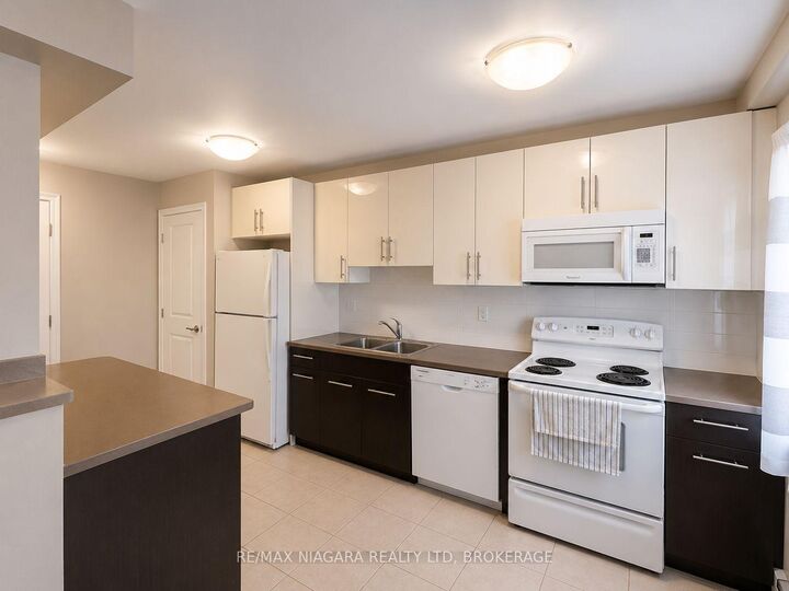 Property Photo:  99 Church Street 604  ON L2R 3E1 