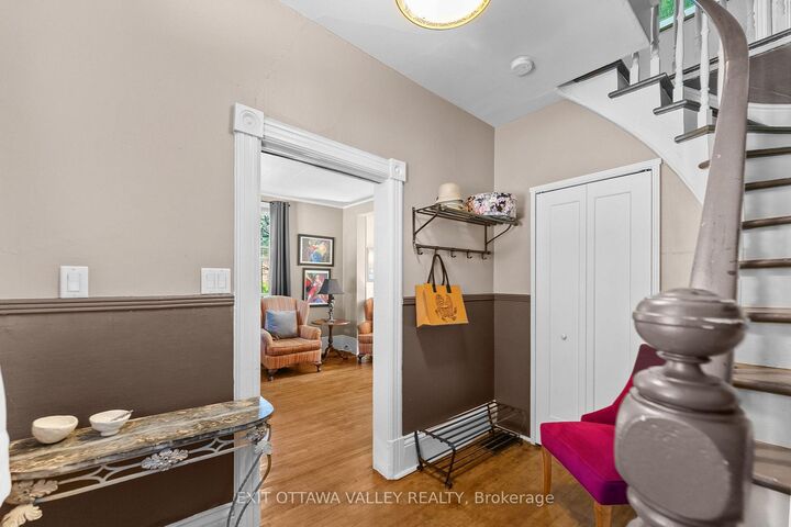Property Photo:  283 &Amp 285 William Street  ON K8A 1P2 