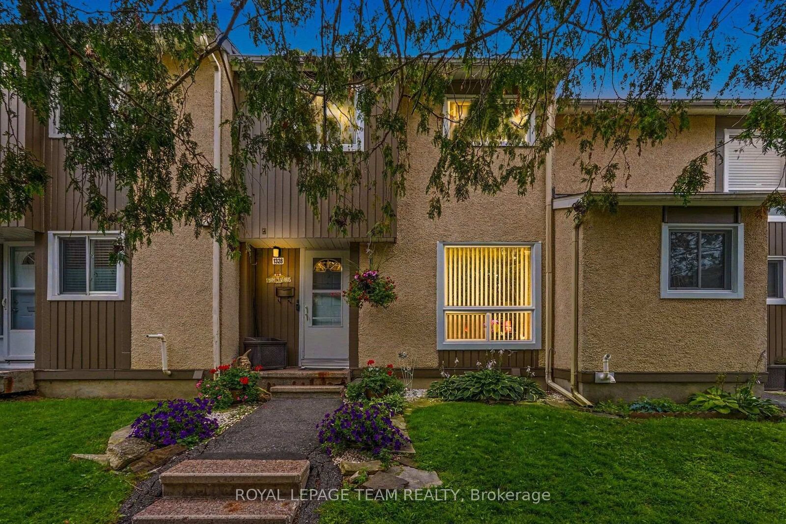 Property Photo:  1328 Lassiter Terrace 75  ON K1J 8N2 