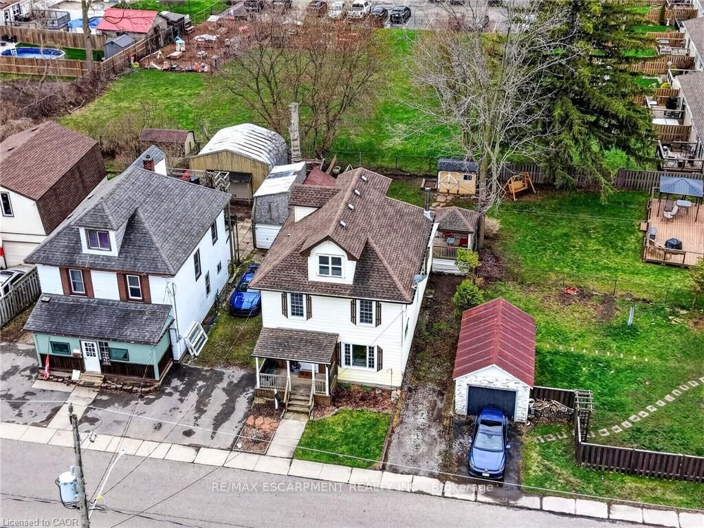 Property Photo:  122 South Cayuga Street W  ON N1A 1P5 