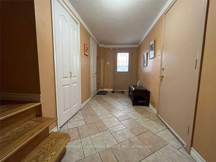 Property Photo:  26 Joanna Crescent  ON L4J 5E7 