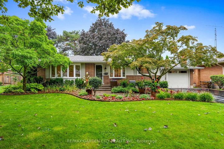 Property Photo:  13 Preston Drive  ON L2M 1X4 