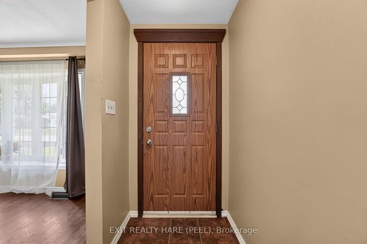 Property Photo:  4541 Sussex Drive  ON L2E 6S1 