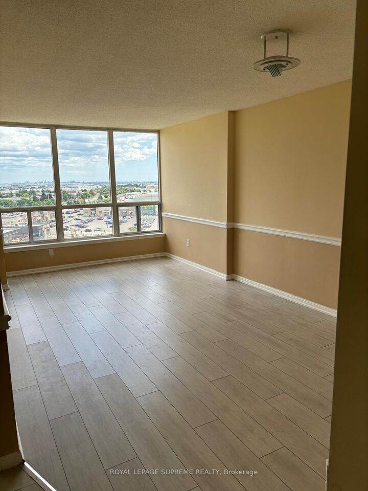 Property Photo:  10 Laurelcrest Street N 903  ON L6S 5Y3 