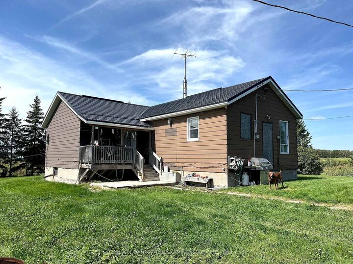 Property Photo:  864140 Uno Park Road  ON P0J 1P0 