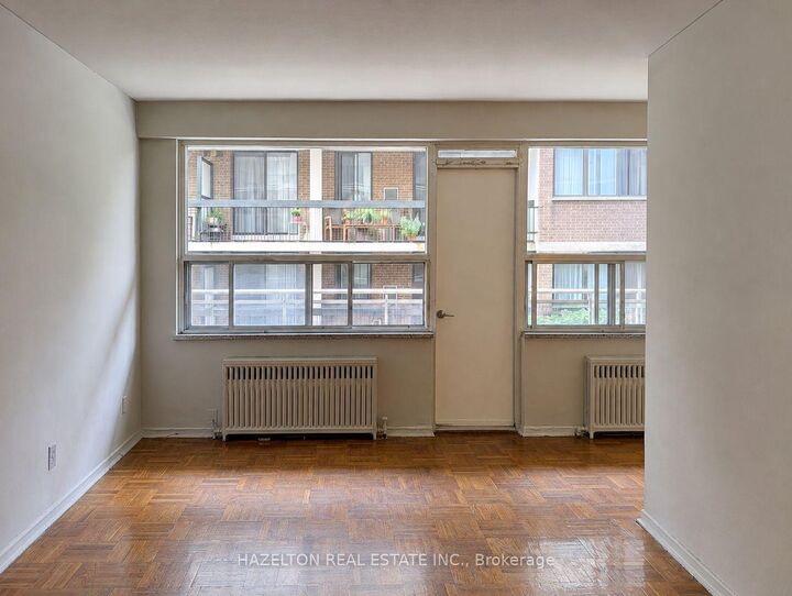 Property Photo:  206 St George Street 105  ON M5R 2N6 