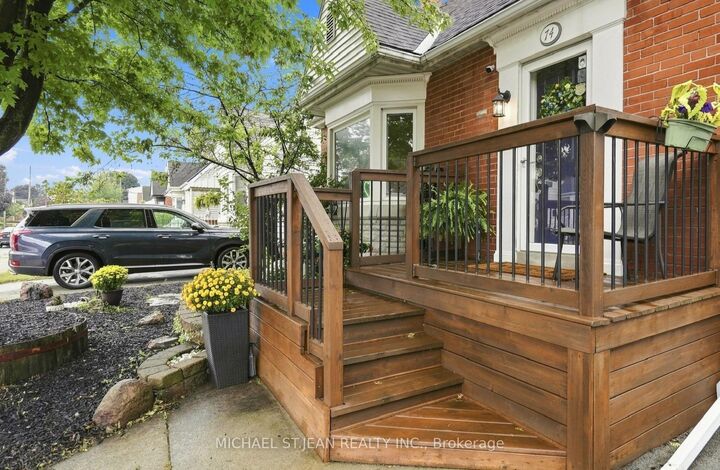 Property Photo:  74 East 12th Street  ON L9A 3X4 