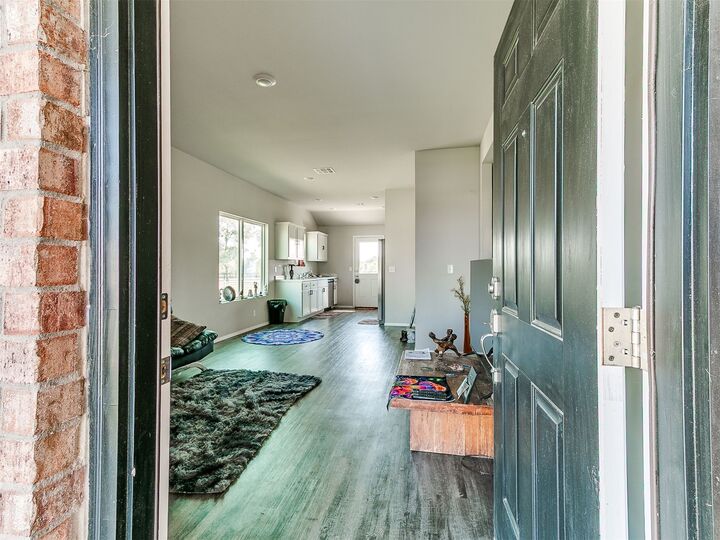 Property Photo:  708 N Redbud Avenue  OK 74421 