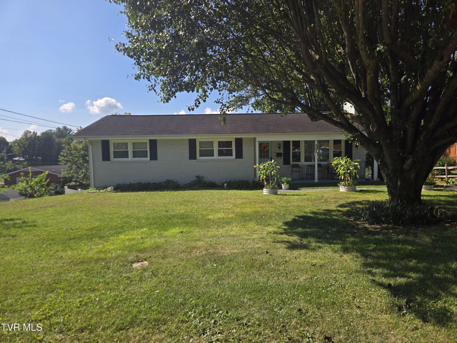 Property Photo: 503 Longview Drive TN 37604