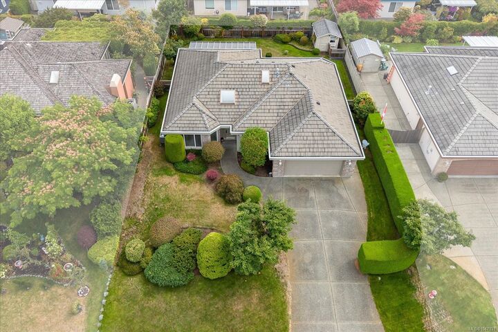 Property Photo: 801 Devon Pl BC V9K 2P2